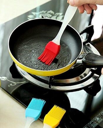 Pack of 6 - Silicone Pastry Basting BBQ Brush | Oil Butter Cream Spreading Brush (Random color)