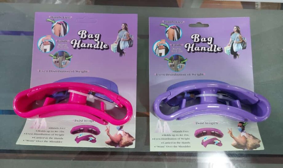 One-piece soft handle plastic bag holder to save effort and avoid hand fatigue (random color)