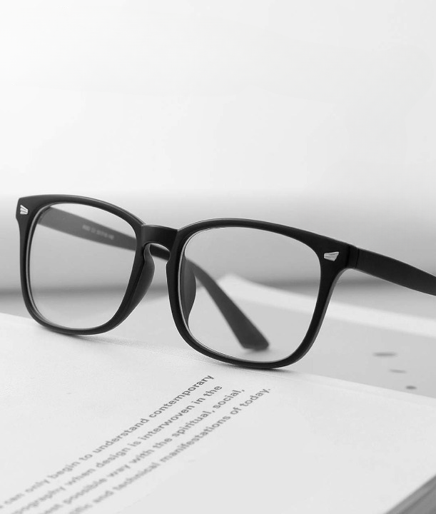 Classical Glasses ,Premium transparent Glasses– Stylish & Versatile Eyewear For Men and Women