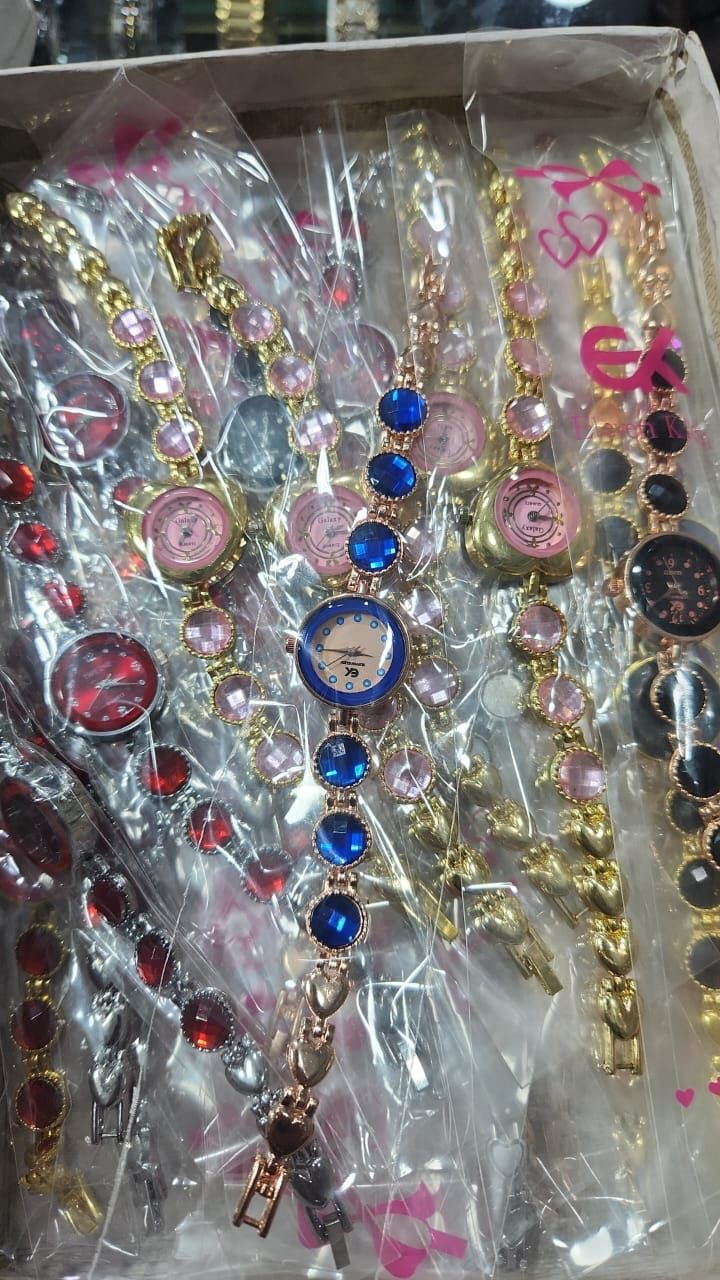 Women Watch Tassel Bracelet Ladies Quartz Watches Luxury Casual wear for Female (random color) - Image 3